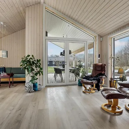 3 Bedroom In Aakirkeby Casa de Férias *